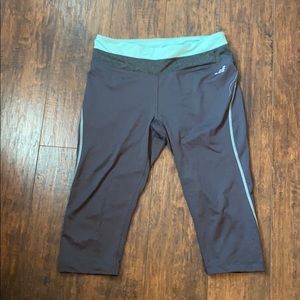 Knee length athletic leggings